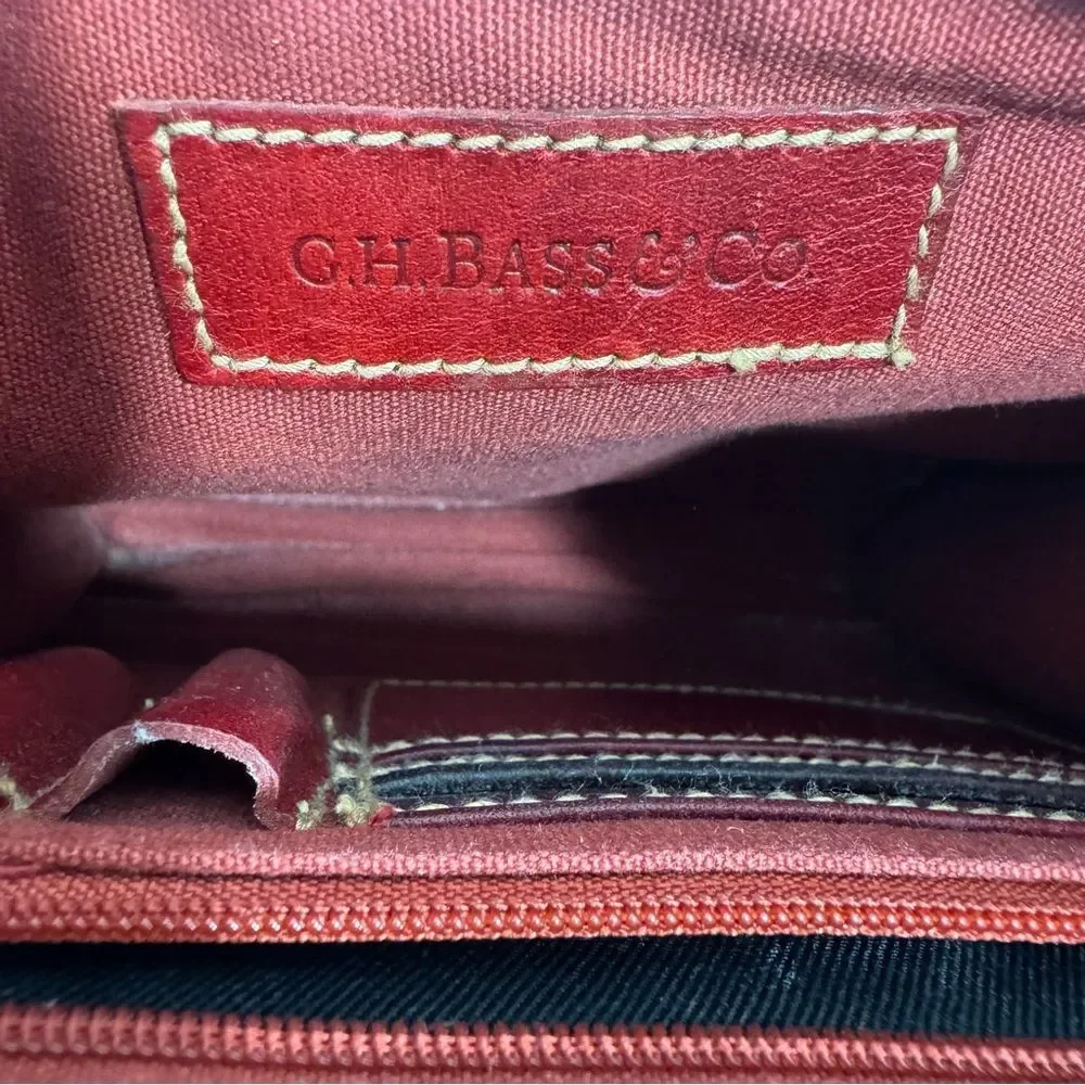 G.H Bass & Co.Womens Red Vintage Genuine Leather Crossbody Bag
